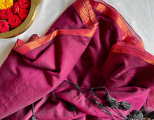 Load image into Gallery viewer, Bengal cotton handloom saree - Maroon
